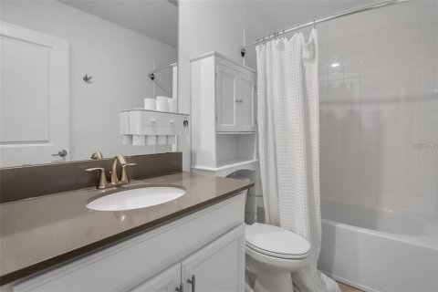 House in Davenport, Florida 9 bedrooms, 405.98 sq.m. № 2121650 - photo 23