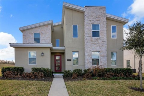 House in Davenport, Florida 8 bedrooms, 405.98 sq.m. № 2121650
