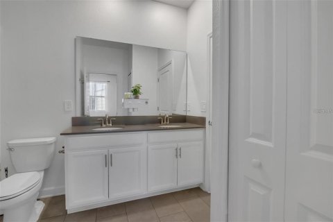 House in Davenport, Florida 9 bedrooms, 405.98 sq.m. № 2121650 - photo 20