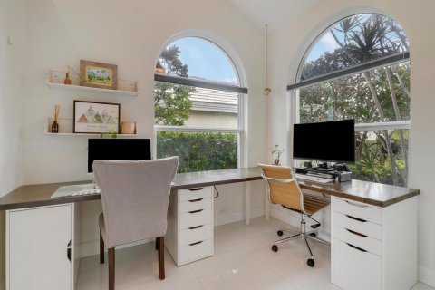 House in West Palm Beach, Florida 3 bedrooms, 203.73 sq.m. № 2186529 - photo 19