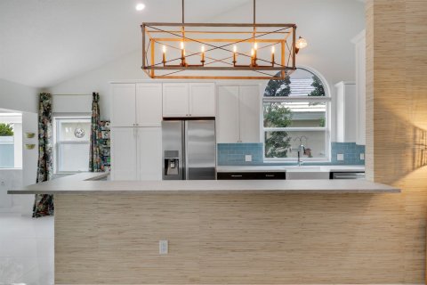 House in West Palm Beach, Florida 3 bedrooms, 203.73 sq.m. № 2186529 - photo 14