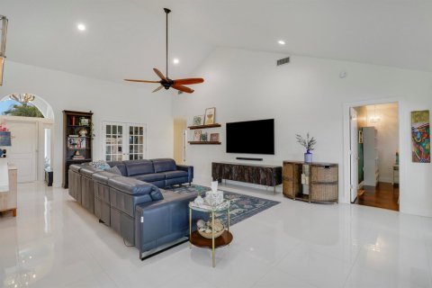 House in West Palm Beach, Florida 3 bedrooms, 203.73 sq.m. № 2186529 - photo 8
