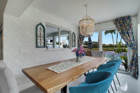 House in West Palm Beach, Florida 3 bedrooms, 203.73 sq.m. № 2186529 - photo 20