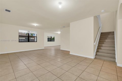 Villa ou maison à louer à Homestead, Floride: 4 chambres, 280.75 m2 № 2386970 - photo 8