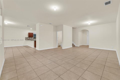 Villa ou maison à louer à Homestead, Floride: 4 chambres, 280.75 m2 № 2386970 - photo 9