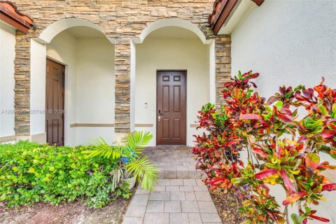 Villa ou maison à louer à Homestead, Floride: 4 chambres, 280.75 m2 № 2386970 - photo 4