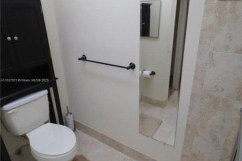 Купить таунхаус в Пемброк-Пайнс, Флорида 2 спальни, 122.45м2, № 2013301 - фото 12