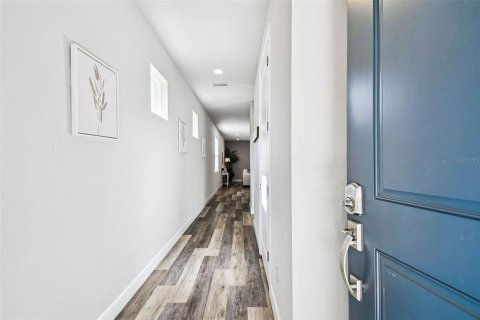 Adosado en alquiler en Tampa, Florida, 3 dormitorios, 170.75 m2 № 1884544 - foto 3