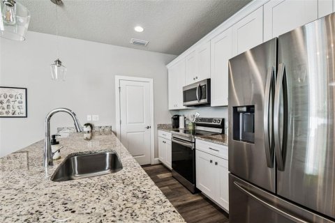 Adosado en alquiler en Tampa, Florida, 3 dormitorios, 170.75 m2 № 1884544 - foto 8