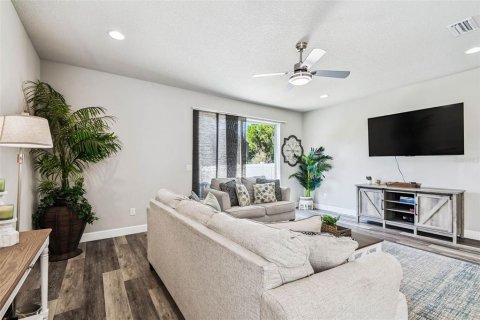 Adosado en alquiler en Tampa, Florida, 3 dormitorios, 170.75 m2 № 1884544 - foto 22