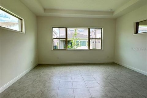 House in Orlando, Florida 5 bedrooms, 295.43 sq.m. № 2236403 - photo 17