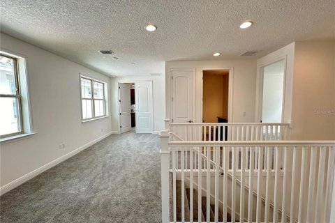 House in Orlando, Florida 5 bedrooms, 295.43 sq.m. № 2236403 - photo 28