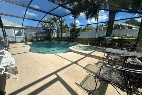 House in Clermont, Florida 4 bedrooms, 155.43 sq.m. № 1788950 - photo 20