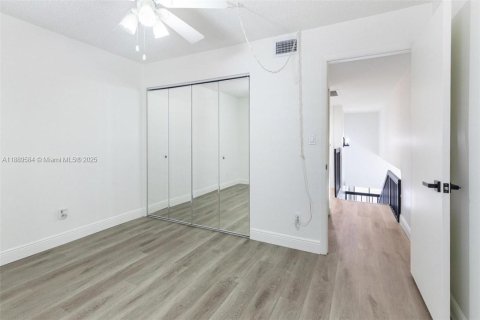 Touwnhouse à louer à Miami, Floride: 3 chambres, 171.96 m2 № 1939163 - photo 18