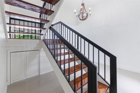 Touwnhouse à louer à Miami, Floride: 3 chambres, 171.96 m2 № 1939163 - photo 24