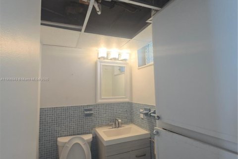 Condo in Aventura, Florida, 1 bedroom  № 2017339 - photo 3