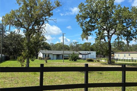 House in Spring Hill, Florida 3 bedrooms, 108.14 sq.m. № 2296415 - photo 3