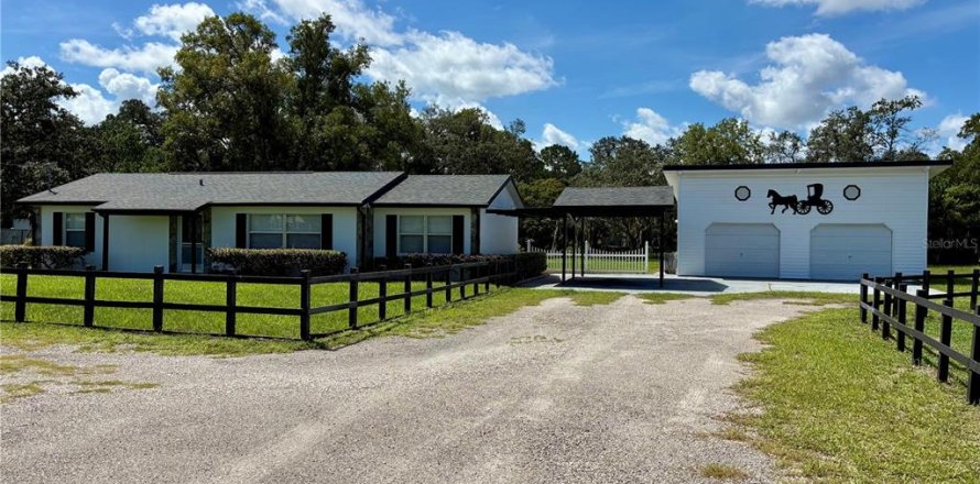 House in Spring Hill, Florida 3 bedrooms, 108.14 sq.m. № 2296415