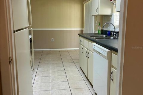 House in Spring Hill, Florida 3 bedrooms, 108.14 sq.m. № 2296415 - photo 30