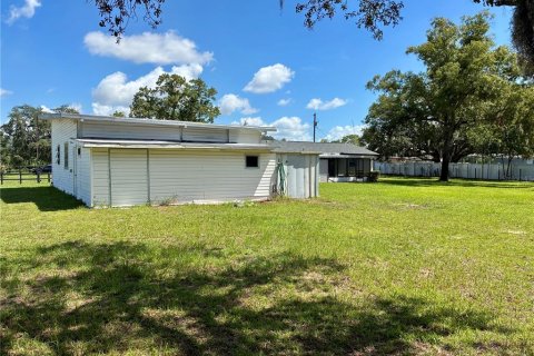 House in Spring Hill, Florida 3 bedrooms, 108.14 sq.m. № 2296415 - photo 25