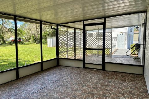 House in Spring Hill, Florida 3 bedrooms, 108.14 sq.m. № 2296415 - photo 19