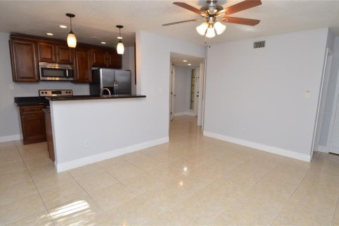 Copropriété à louer à Tampa, Floride: 1 chambre, 76.37 m2 № 2391737 - photo 10
