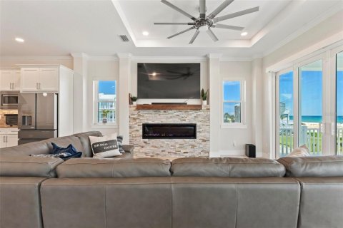 House in Palm Coast, Florida 4 bedrooms, 368.64 sq.m. № 1522277 - photo 13