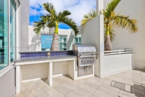Copropriété à louer à Fort Lauderdale, Floride: 2 chambres, 120.49 m2 № 2176778 - photo 11