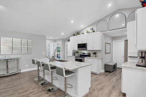 Villa ou maison à vendre à Sarasota, Floride: 4 chambres, 193.33 m2 № 1898621 - photo 10