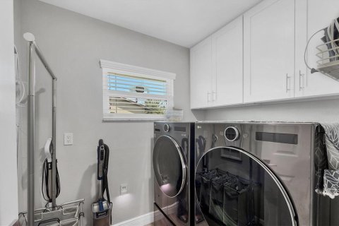 Villa ou maison à vendre à Sarasota, Floride: 4 chambres, 193.33 m2 № 1898621 - photo 28