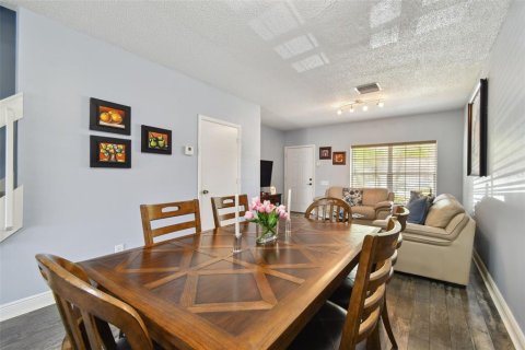 Adosado en venta en Tampa, Florida, 2 dormitorios, 110 m2 № 1853334 - foto 10