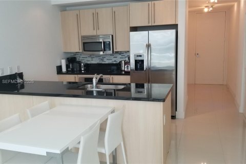 Condo in Miami, Florida, 2 bedrooms  № 2052985 - photo 20