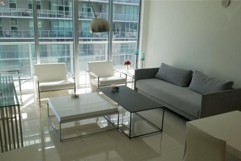 Condo in Miami, Florida, 2 bedrooms  № 2052985 - photo 3