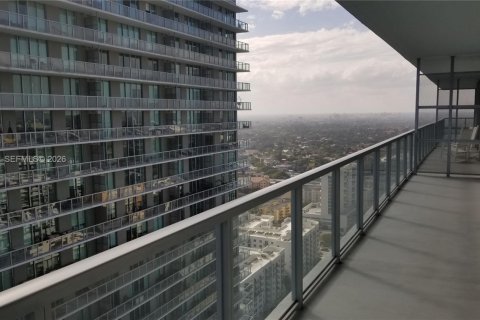 Condo in Miami, Florida, 2 bedrooms  № 2052985 - photo 13