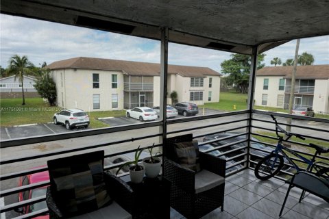 Copropriété à vendre à Margate, Floride: 2 chambres, 94.67 m2 № 1865371 - photo 15