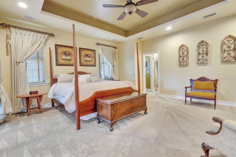 House in Tampa, Florida 4 bedrooms, 332.22 sq.m. № 1586337 - photo 23