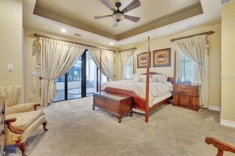 House in Tampa, Florida 4 bedrooms, 332.22 sq.m. № 1586337 - photo 22