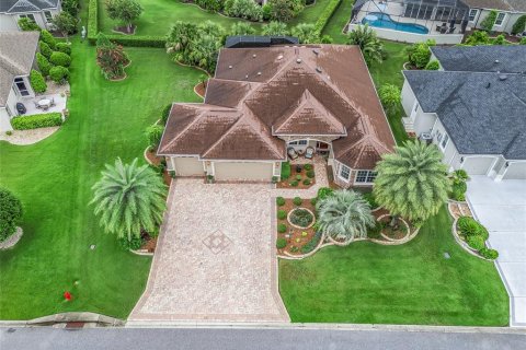 House in The Villages, Florida 3 bedrooms, 249.26 sq.m. № 1815915 - photo 17