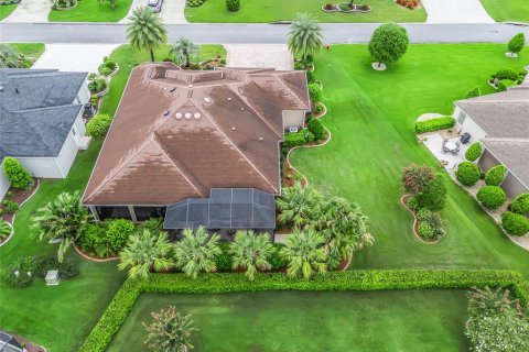 House in The Villages, Florida 3 bedrooms, 249.26 sq.m. № 1815915 - photo 16