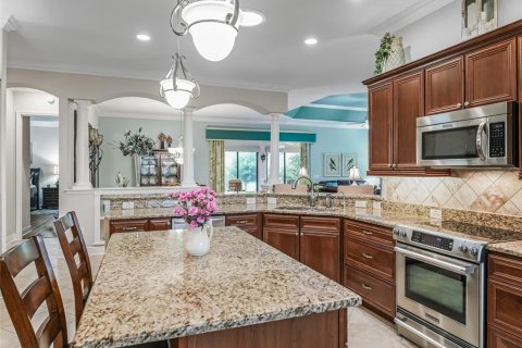 House in The Villages, Florida 3 bedrooms, 249.26 sq.m. № 1815915 - photo 23