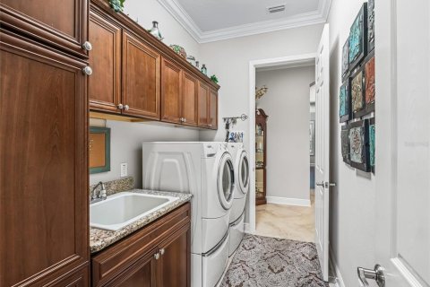 House in The Villages, Florida 3 bedrooms, 249.26 sq.m. № 1815915 - photo 9