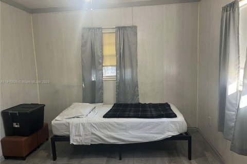 Casa en venta en Miami Gardens, Florida, 3 dormitorios, 106.84 m2 № 1970738 - foto 7