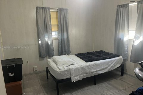 Casa en venta en Miami Gardens, Florida, 3 dormitorios, 106.84 m2 № 1970738 - foto 6