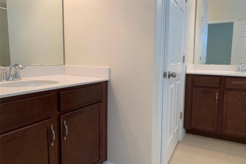 House in Kissimmee, Florida 4 bedrooms, 235.04 sq.m. № 2231916 - photo 23