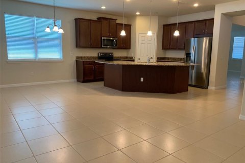 House in Kissimmee, Florida 4 bedrooms, 235.04 sq.m. № 2231916 - photo 6