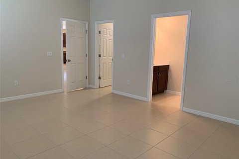 House in Kissimmee, Florida 4 bedrooms, 235.04 sq.m. № 2231916 - photo 22