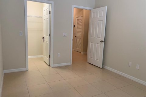 House in Kissimmee, Florida 4 bedrooms, 235.04 sq.m. № 2231916 - photo 15