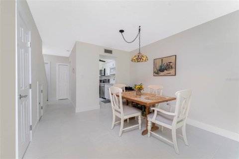 Copropriété à vendre à Punta Gorda, Floride: 2 chambres, 92.81 m2 № 1894054 - photo 14