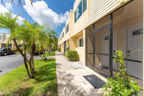 Condo in Punta Gorda, Florida, 2 bedrooms  № 1894054 - photo 5