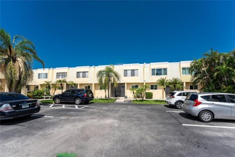 Condo in Punta Gorda, Florida, 2 bedrooms  № 1894054 - photo 6